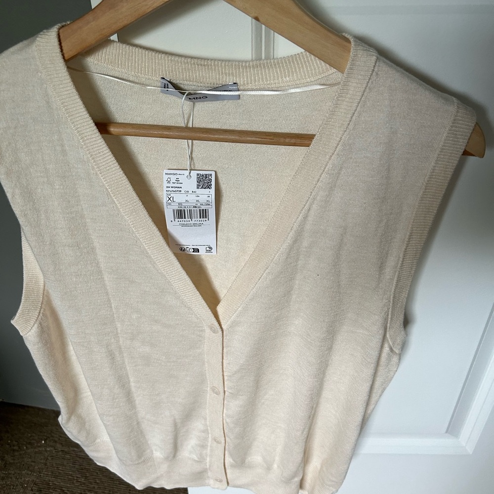Mango Cream Sleeveless Button Down Top